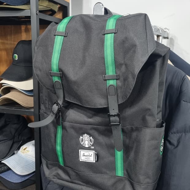 허쉘 스타벅스 백팩(가로31 세로45) 2번착용