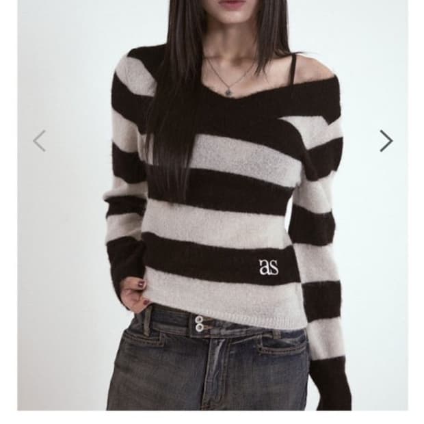 애즈온 PONY STRIPE KNIT 포니 스트라이프 니트