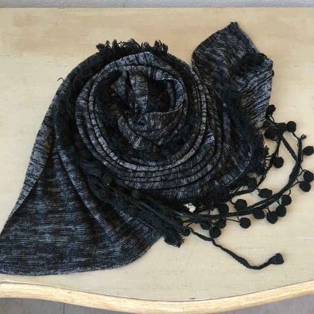 pom pom point scarf