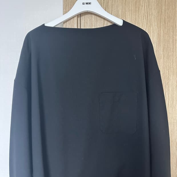 CE/MENT 보트넥 셔츠
