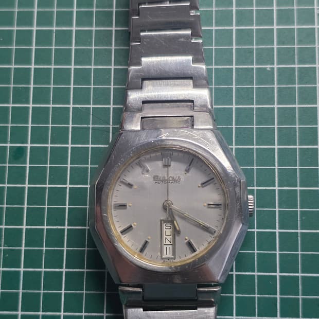 브로바(Bulova) 빈티지 옥타 데이데이트 오토메틱 시계 