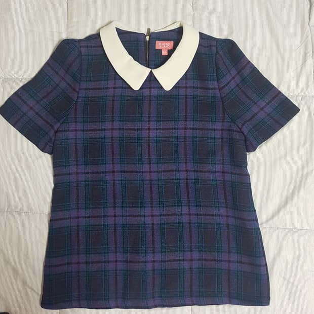 플라스틱 아일랜드 반팔 티셔츠