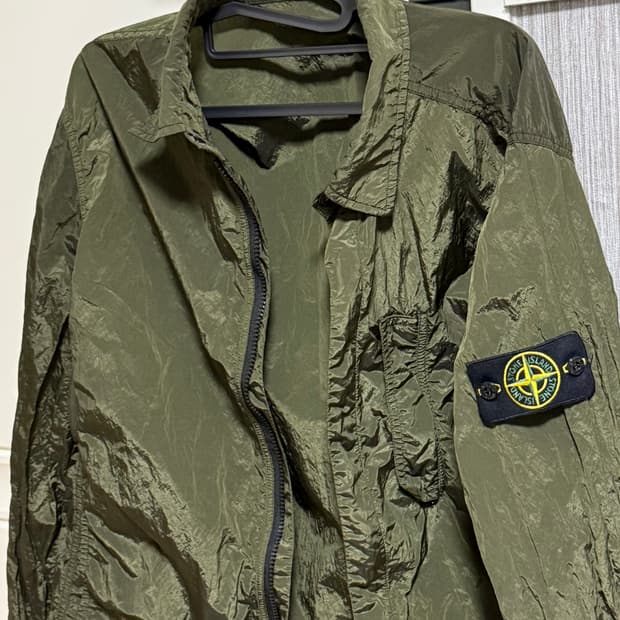 18ss 스톤아일랜드 나일론 메탈 오버셔츠 카키 L사이즈