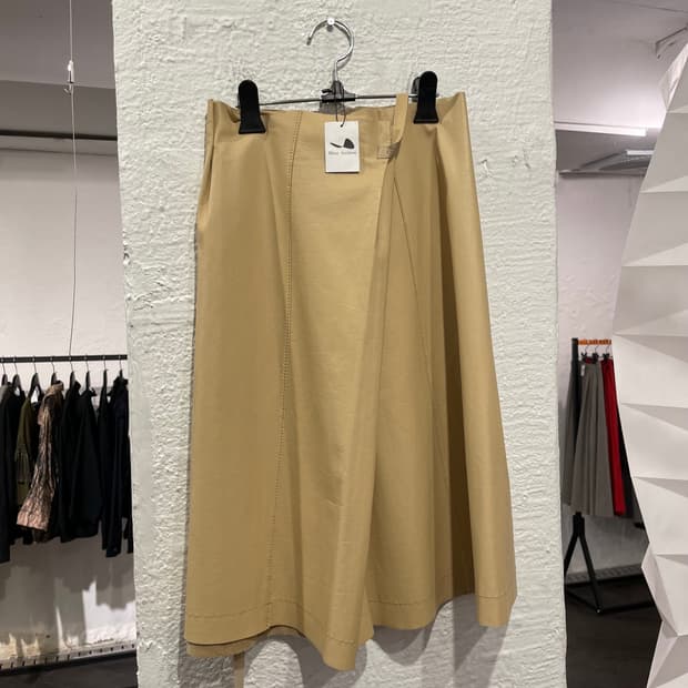 꼼데가르송 레더 랩 스커트