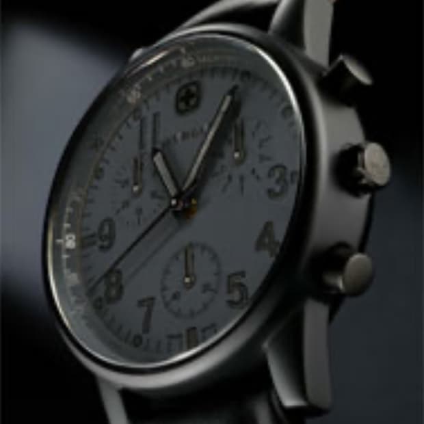 WENGER 시계 코만도크로노 블랙아웃 7073X 300개 한정판