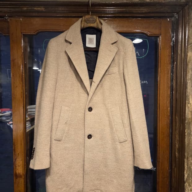 일레븐티 플레니텀 아뇨나 탑코트