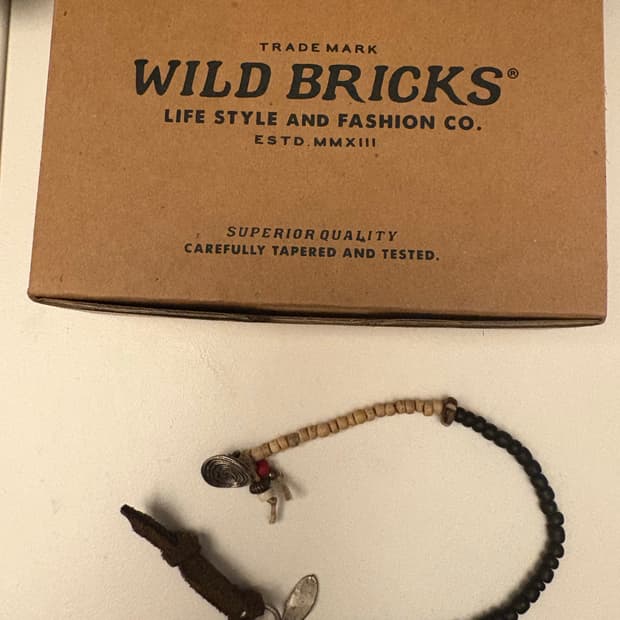 와일드브릭스 팔찌