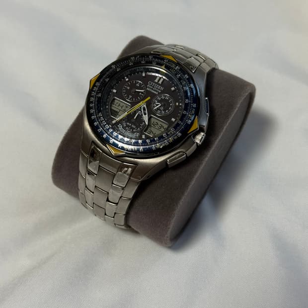 시티즌 프로마스터 스카이호크 A-T 티타늄 시계 판매합니다