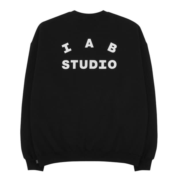 아이앱스튜디오 스웨트셔츠 블랙 19FW