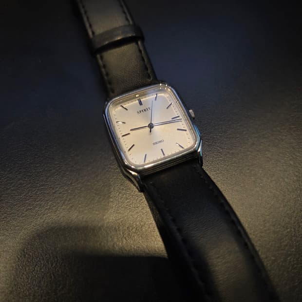 세이코 빈티지 쿼츠 시계