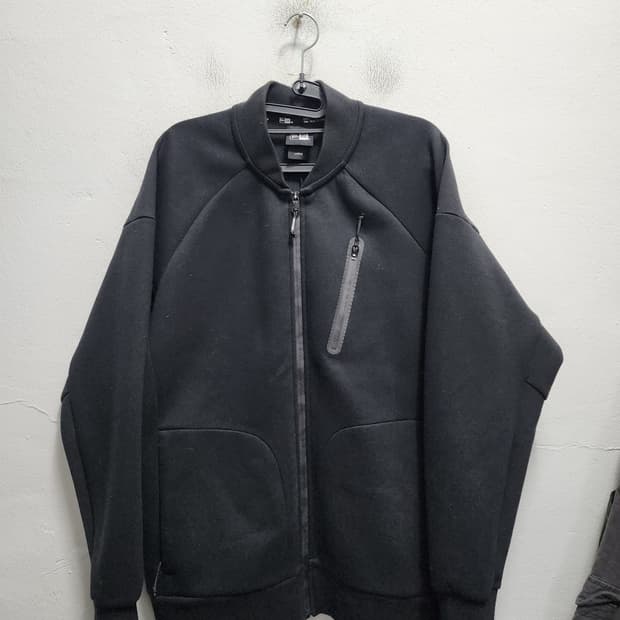 뉴에라 NE 테크 풀집업