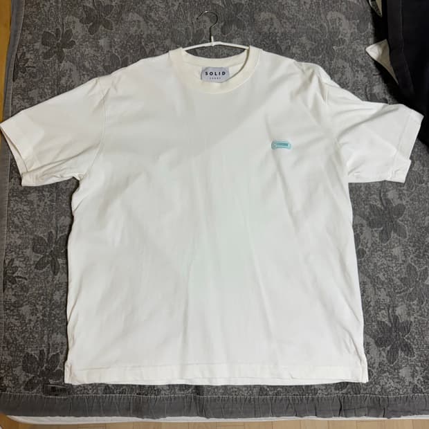 솔리드옴므 기본 로고 반팔 50(105) 화이트