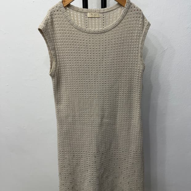 정품) TIME 타임 한섬 노슬리브 니트 펀칭 니트 85F