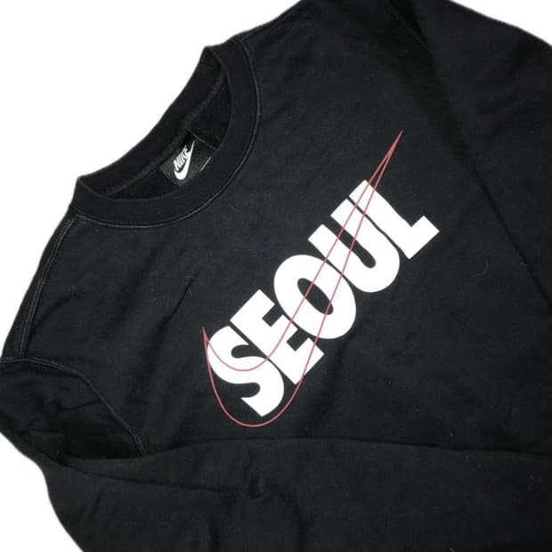 나이키 서울 맨투맨