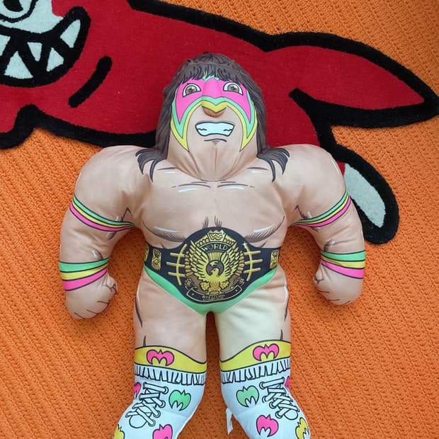 90s wwf 얼티밋 워리어 쿠션 인형
