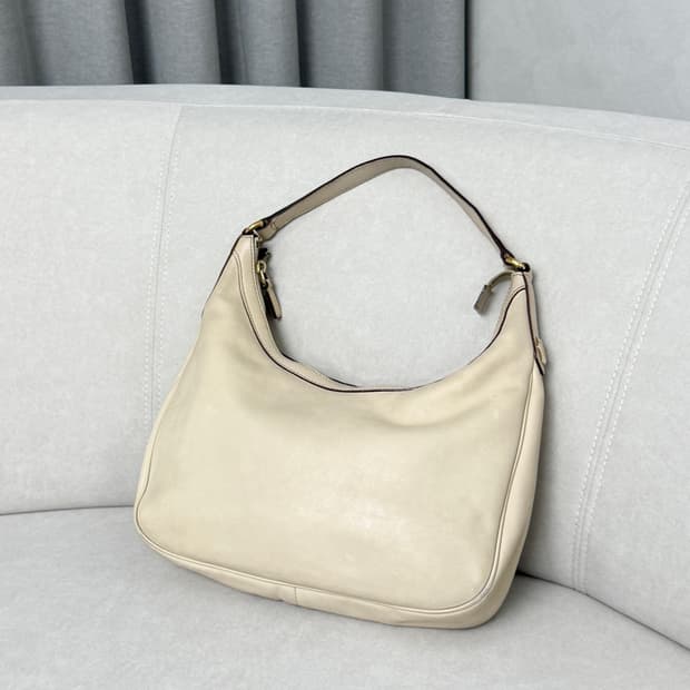 구찌 레더 호보백