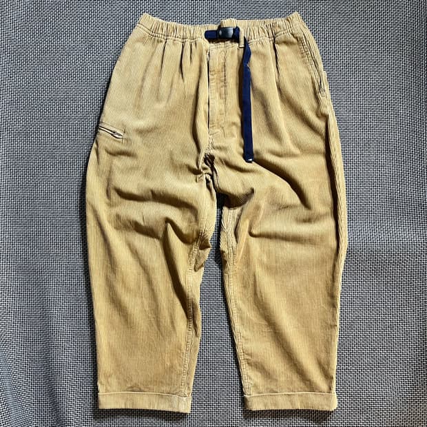 Pilgrim Surf + Supply 코듀로이 팬츠 베이지