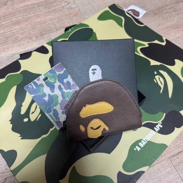 bape 지갑