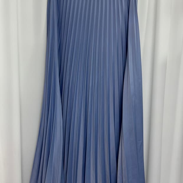 소라색 플리츠 롱 스커트