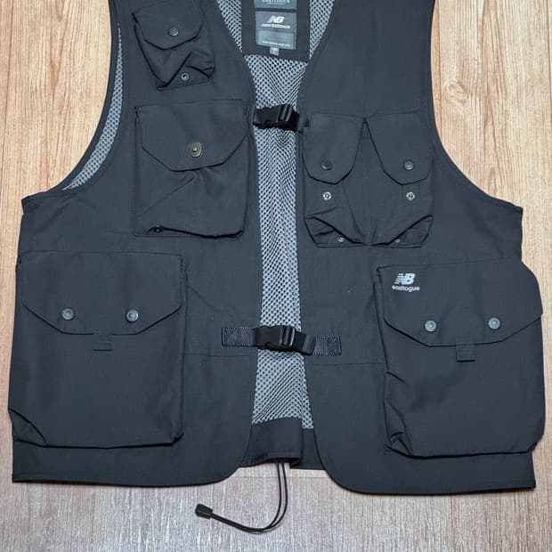 뉴발란스 & 이스트로그 베스트