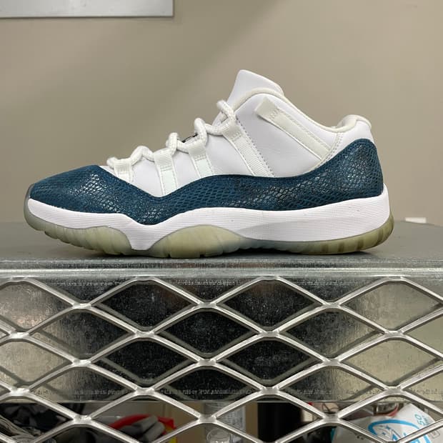 나이키 조던11 네이비 스네이크 스킨 250 (gr-4264)