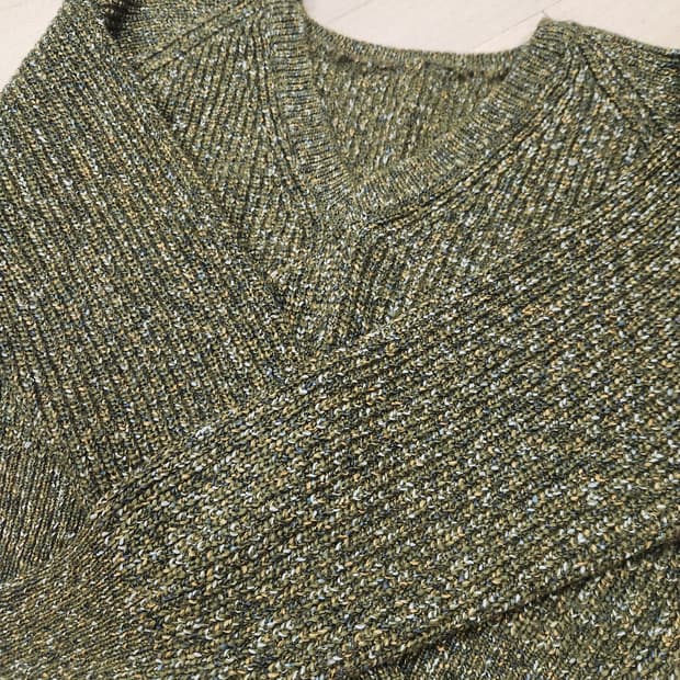 [Ribbontie] 쇼핑몰 리본타이 브이넥 크롭니트 / 프리사이즈