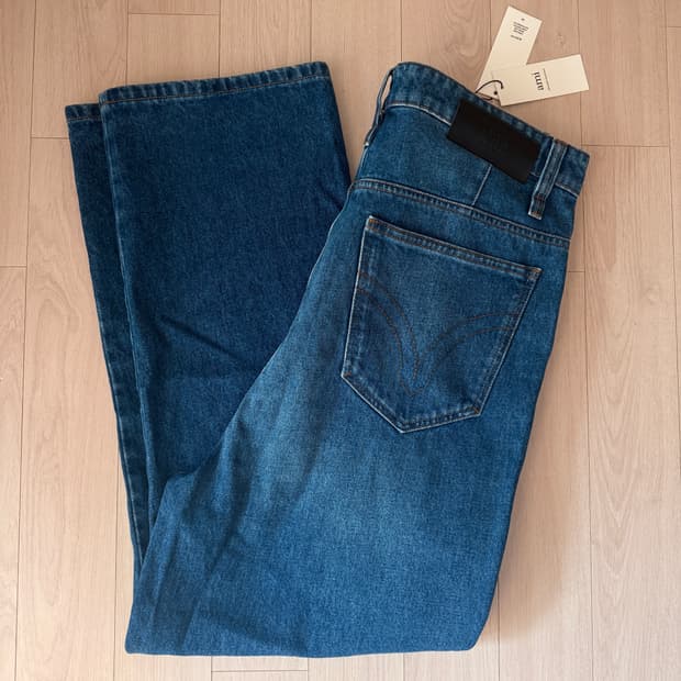 AMI 아미 내려입으면 예쁜 데님 진(청바지) 32사이즈(저스틴비버)