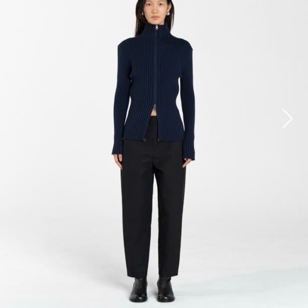 아모멘토 하이넥 투웨이 집업 가디건