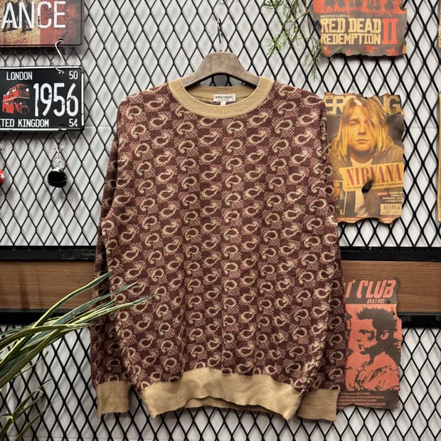 조르지오 아르마니 니트 라운드넥 모노그램 패턴 베이지 버건디