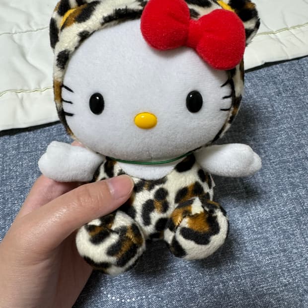 고전 헬로키티 호피 무늬 인형 판매중 택 O
