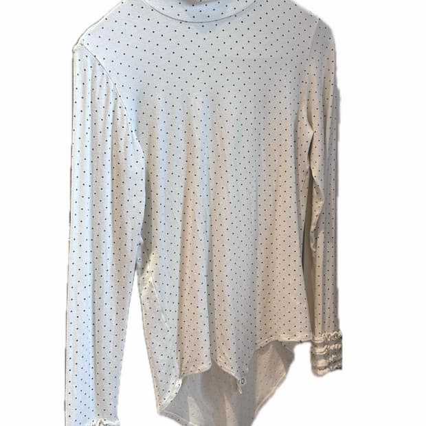 프릴 도트 폴라 이너티