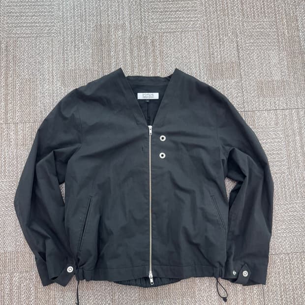 해칭룸 Volt Jacket Black