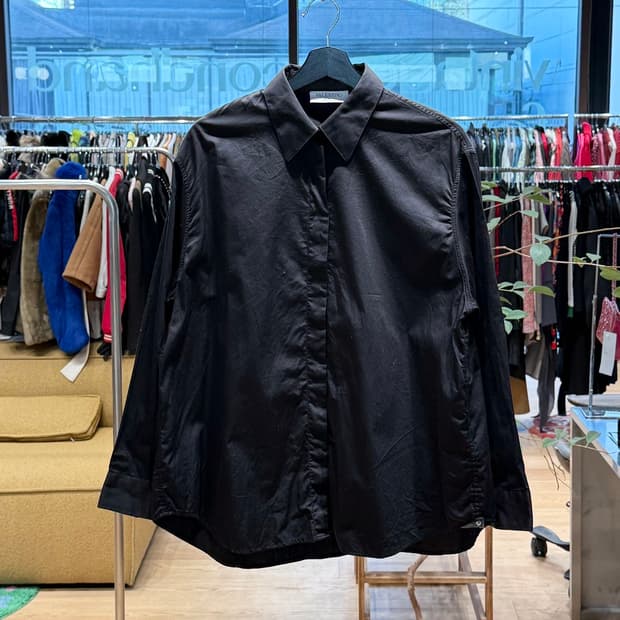 발렌티노 유니폼 블랙 코튼 셔츠 