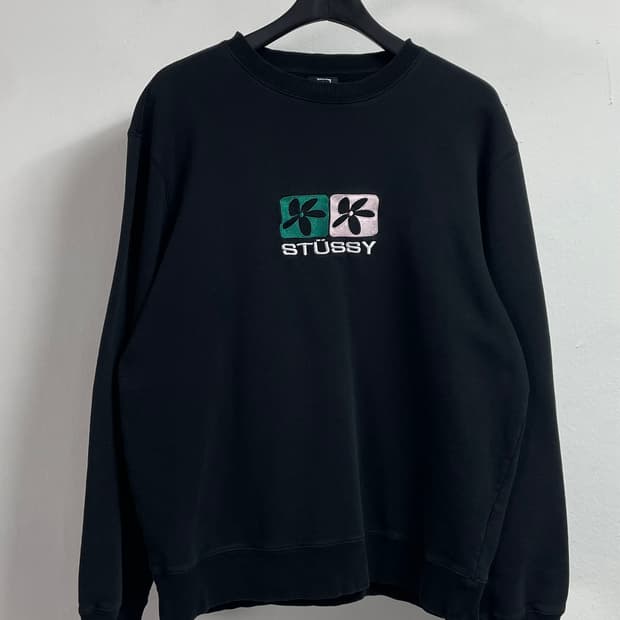 스투시 플라워 스퀘어 맨투맨 (on.612)  