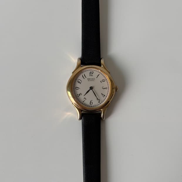 Arabic Dial Gold Oval Ladies Quartz