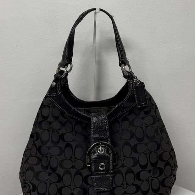 코치 시그니처 빅버클 자카드 숄더 토트백