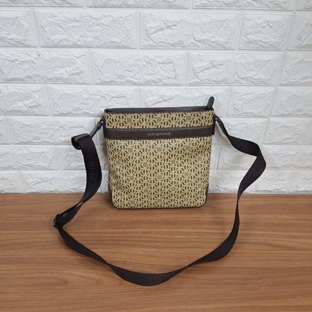 루이까또즈 남성 크로스백 (메신져백)