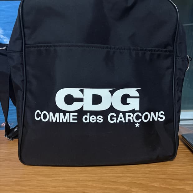 꼼데가르송 크로스백