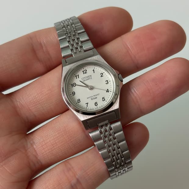 1980s Arabic Index Silver Ladies Quartz