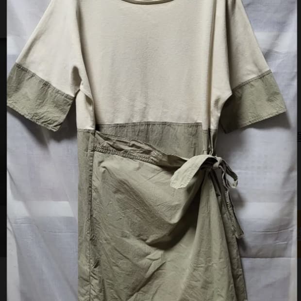 코스 반팔 랩형식 미디 원피스 연카키 (S)
