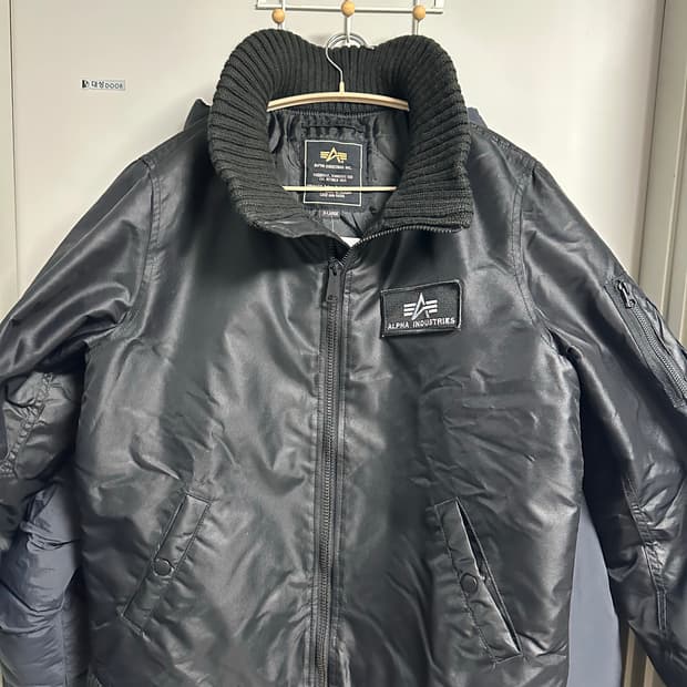 알파인더스트리 점퍼 lx 팝니다