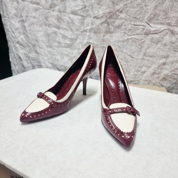 토리버치 가죽 레더 하이힐 슈즈 구두 스틸레토 (230/6M) 상태최상