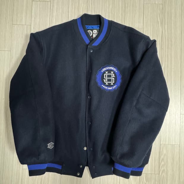 SNEAKERHEAD 바시티 자켓 (XL) / 래퍼 Los 착용 제품