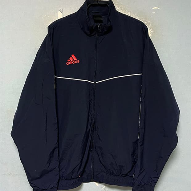 아디다스 남자 바람막이 춘추 삼선 XL 105