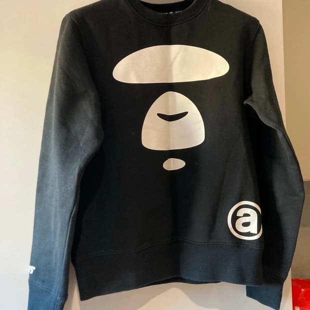 베이프 에이프 페이스 맨투맨 블랙