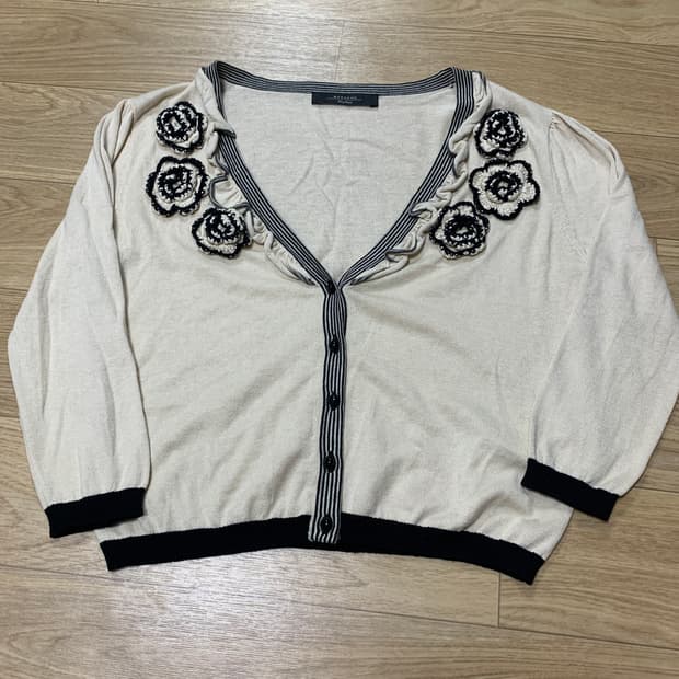 S)MaxMara 위크엔드 막스마라 플라워 코사쥬 실크 혼방 7부 가디건