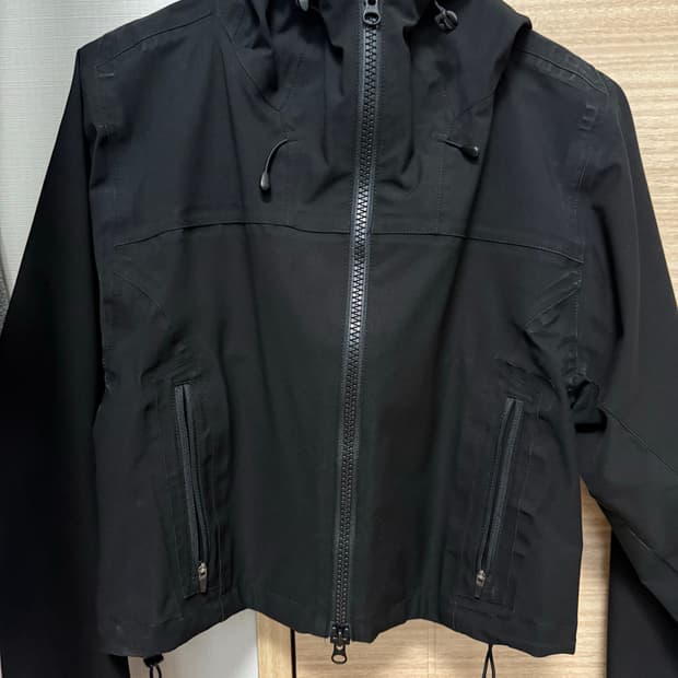 울리카 상투스 wing bone shell jacket (S)