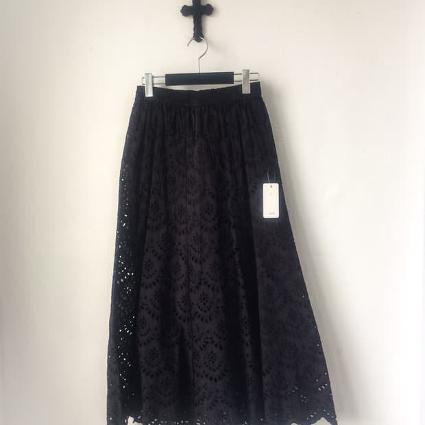 Punching pattern long skirt