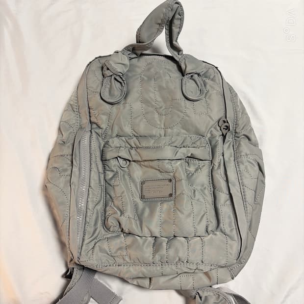 마크제이콥스 나일론 백팩 연카키