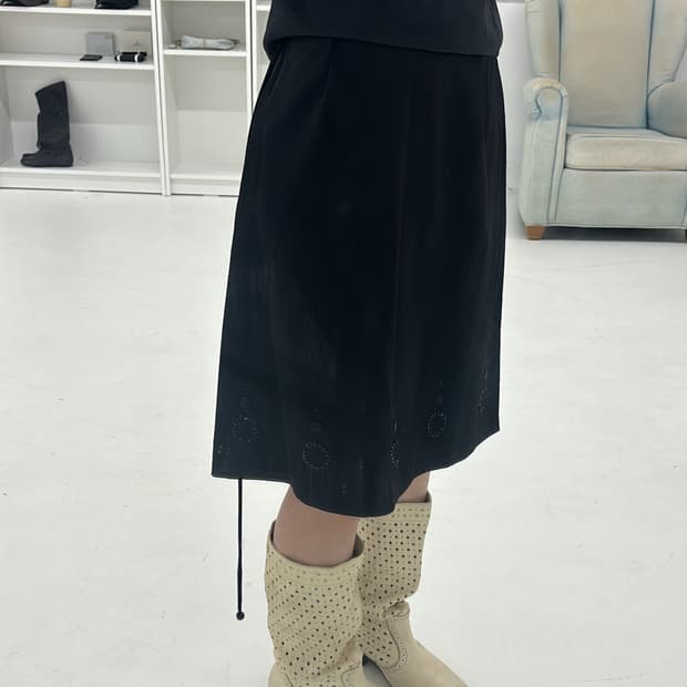 Courregess skirt